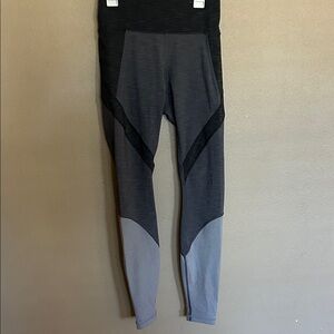 Lululemon Black and Gray Leggings-sz 6